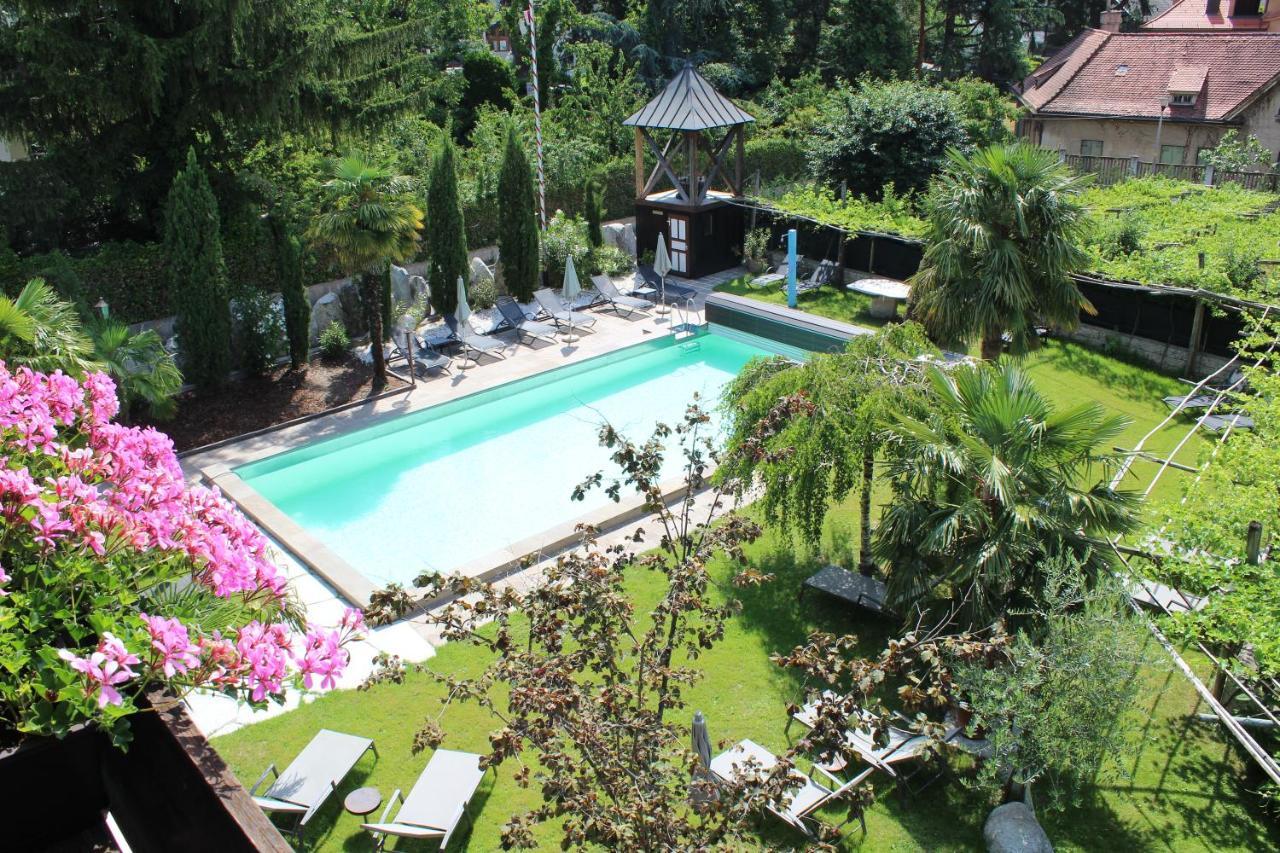Garni Weingut Hotel Merano Exterior photo
