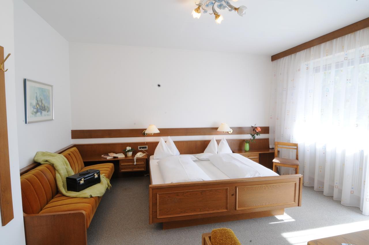 Garni Weingut Hotel Merano Exterior photo
